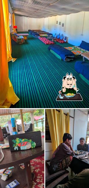 Meals at DamnBro Kasol