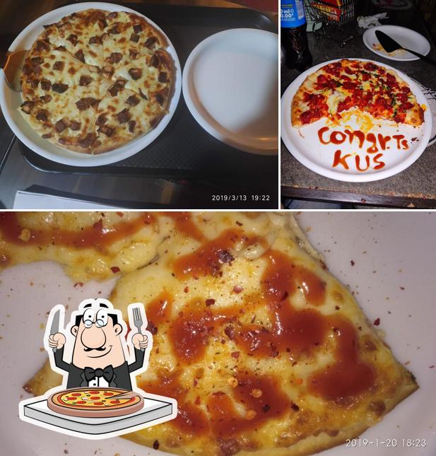 Get pizza at Pizza Posto Sopore