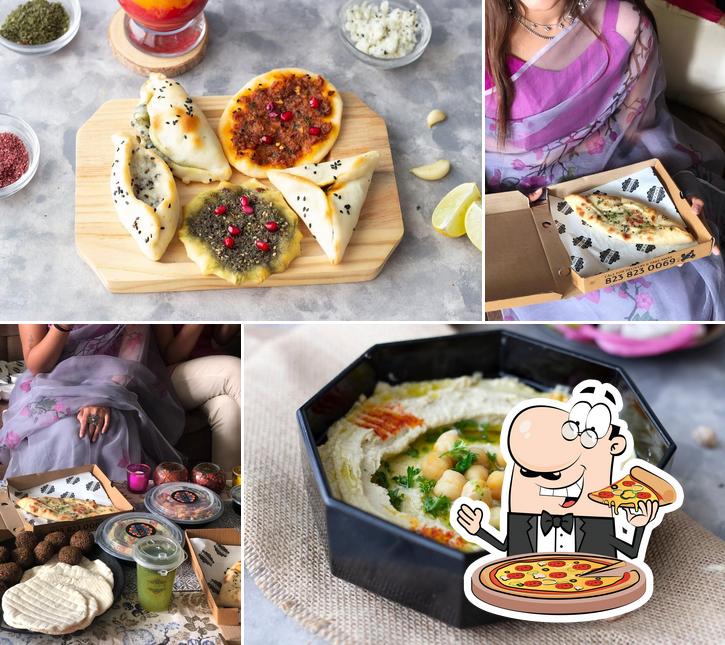 Pick pizza at Tanoor
