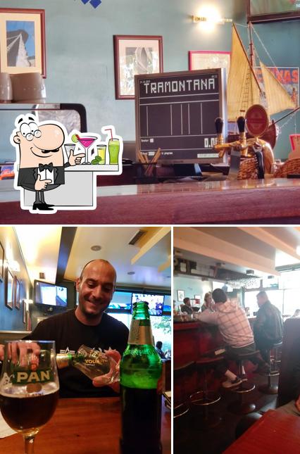 La bancone da bar e interni del ristorante