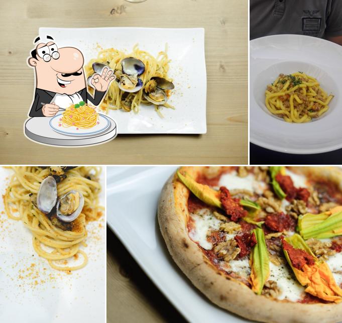 Spaghetti alla carbonara al Ovosodo Restaurant & Pizzeria