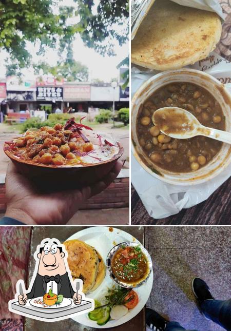 Meals at Ram Chaat Bhandar (Ambala wale)