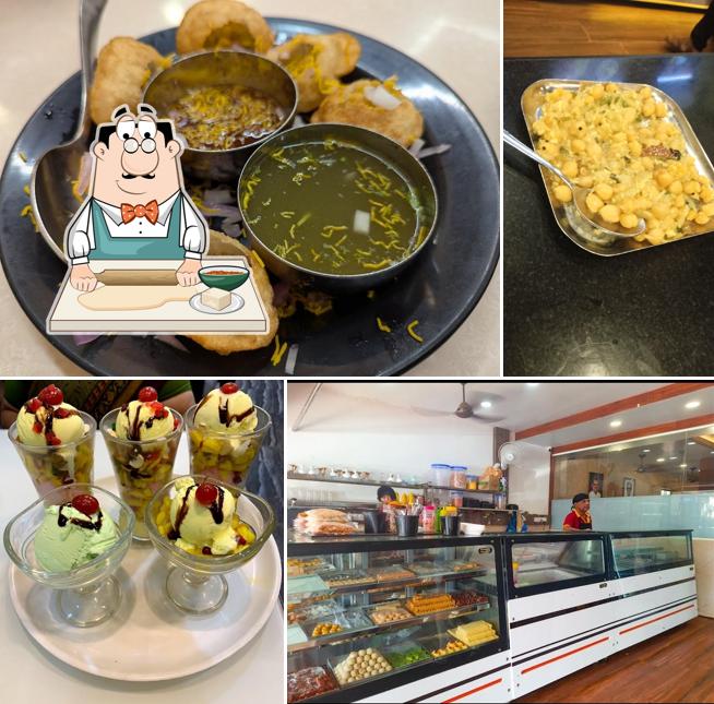 Samosa at Shri Durga Delicacy ಶ್ರೀ ದುರ್ಗಾ ಡೆಲಿಕೆಸಿ