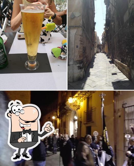 Tra le diverse cose da Casa Obatalà si possono trovare la esterno e birra