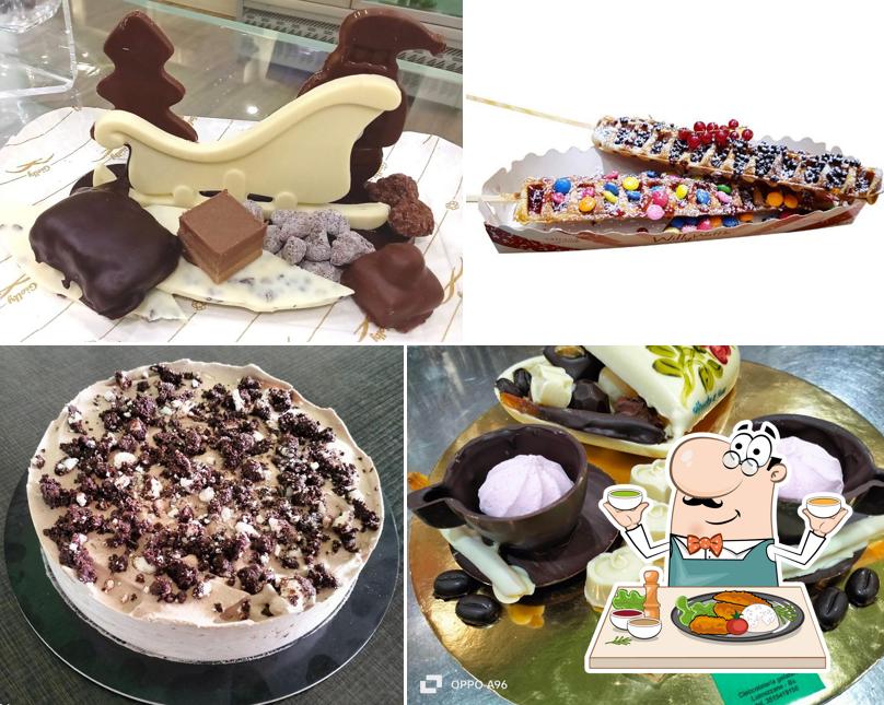 Platti al Gelateria Artigianale Vanilla