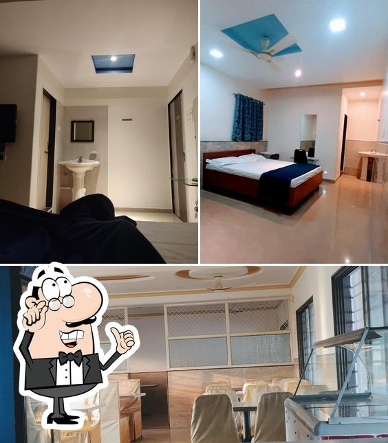 The interior of Hotel Shivanand Lodging and Samadhan Khanawal, Manchar