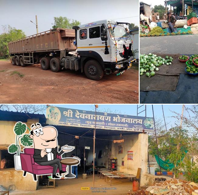 Check out how श्री देवनारायण भोजनालय राजू भाई डेगाना वाले की होटल looks inside