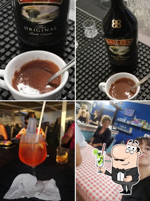 Roxy Bar