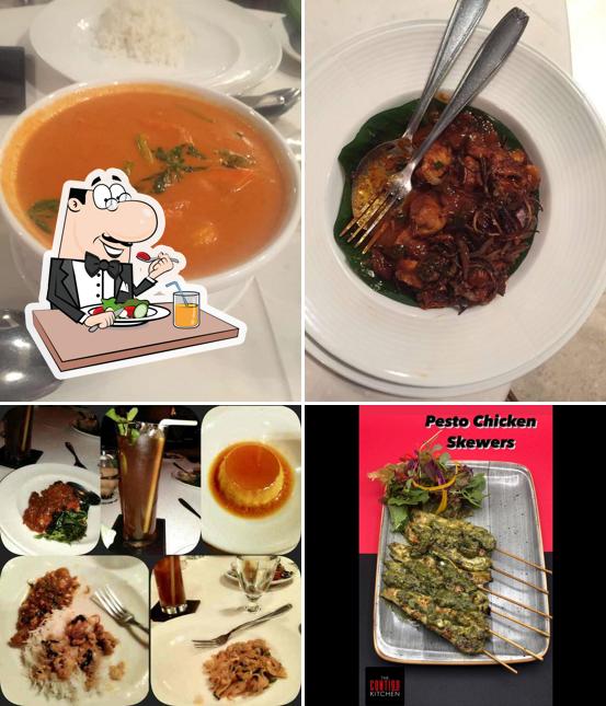 Meals at Tamnak Thai