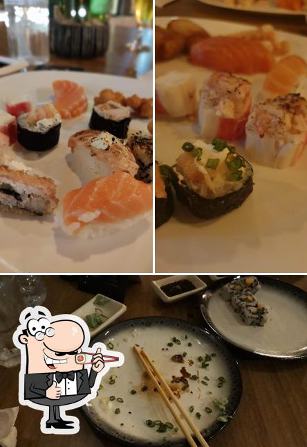 Sushi é um famoso refeição originário do Japão