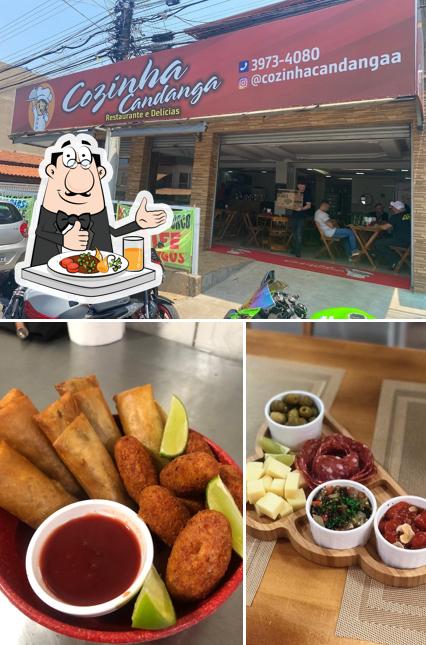 A comida e interior do restaurante
