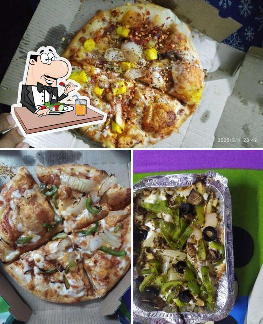 Food at Rominus Pizza And Burger