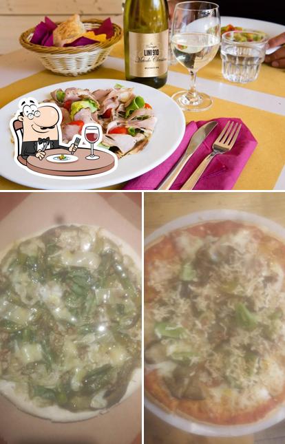 Guarda la immagine che mostra la cibo e vino di Pizzeria I Due Gatti Bixio - Pizza da asporto e domicilio