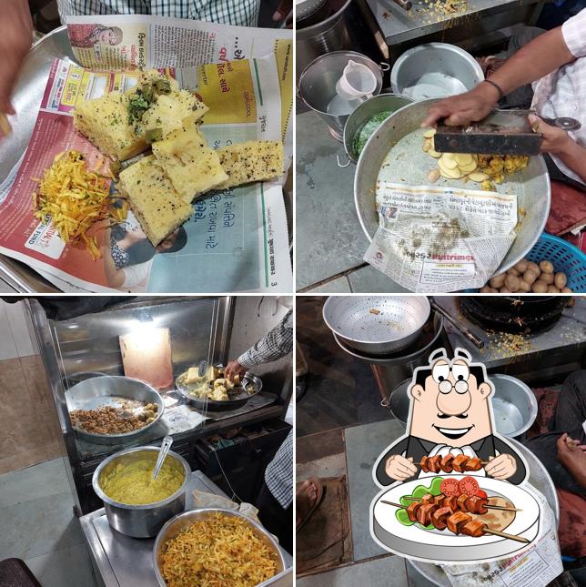 Food at Raipur Bhajiya House