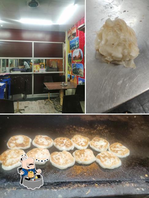 The picture of food and interior at Sri Kongu Panju Parotta Stall