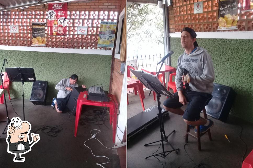 Manos Bar