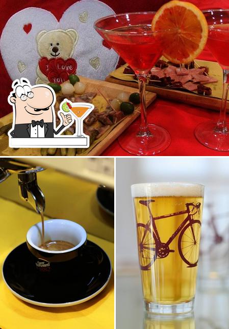 Prova un drink dal menu