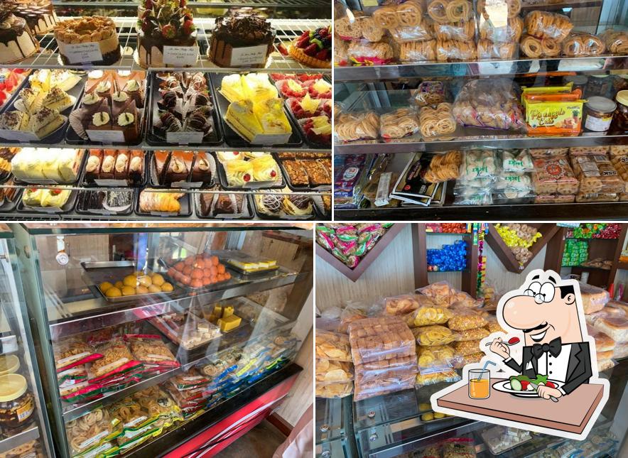 Food at Mugil Iyyangar bakery
