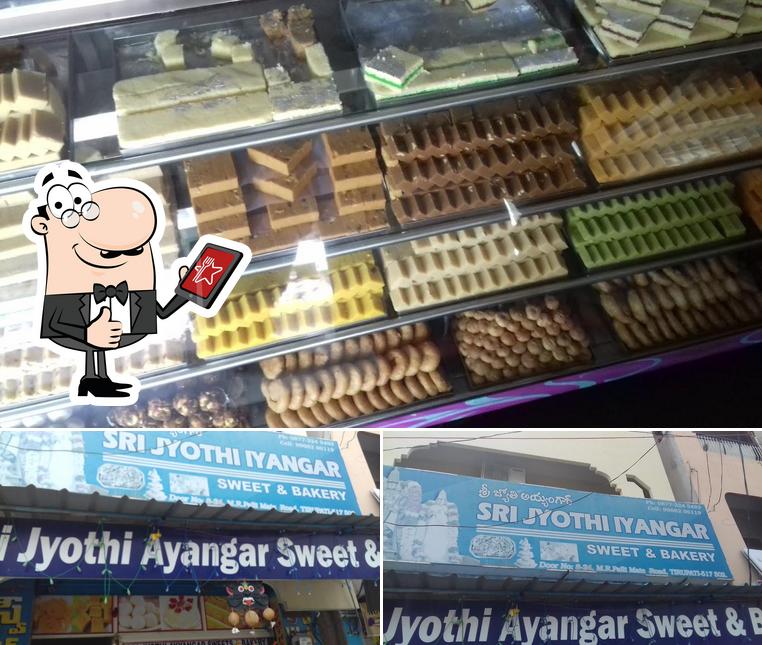 Sri Joythi Iyangar Sweet & bakery