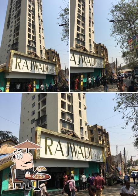 The exterior of RAJJAK TEA STALL