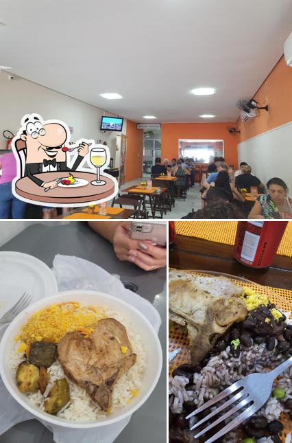 Dê uma olhada a imagem ilustrando comida e interior no Senhora Marmitaria e Restaurante Marmitaria em Bauru Marmitex Self-Service Restaurante