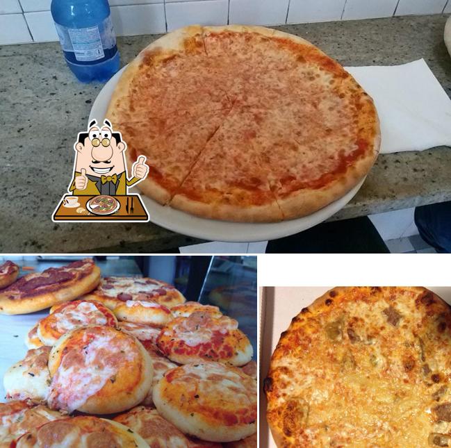 Scegli tra le svariate varianti di pizza