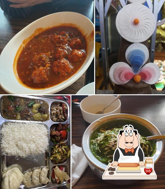 Pema Thang Guest house & Restaurant serves a selection of desserts