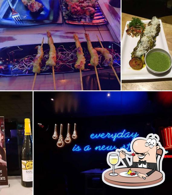 Meals at Bar Stories