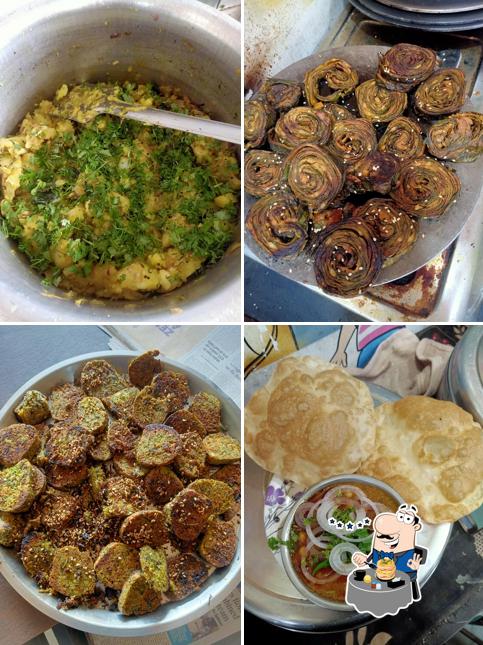 Meals at Samarth Bhakari House