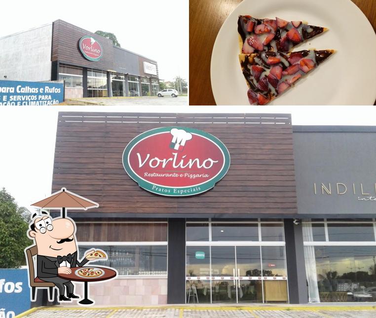 A Vorlino - Restaurante & Pizzaria se destaca pelo exterior e comida