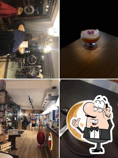 La foto della interni e bevanda di Caffè Vergnano 1882