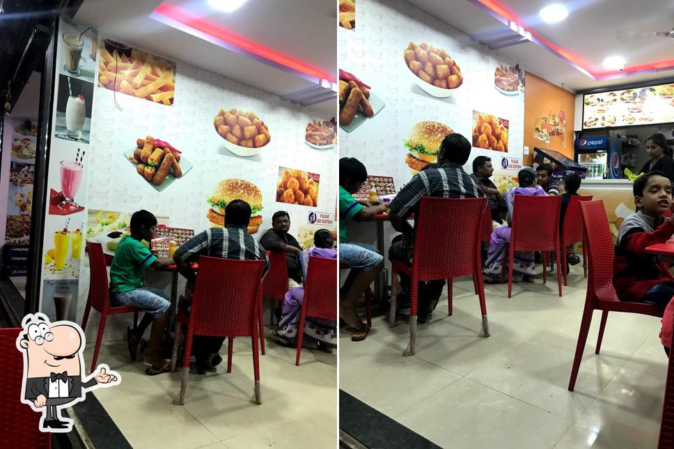 Check out how Goli Vada Pav looks inside