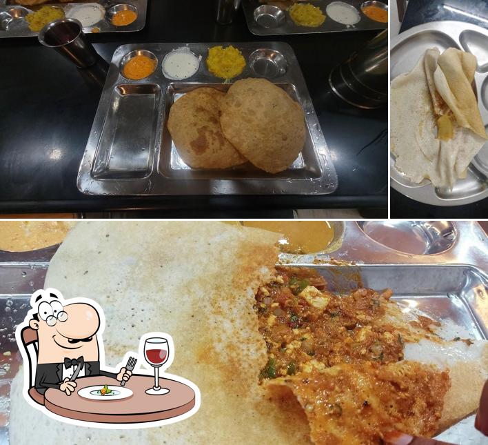 Food at Vasantha Vihar Hotel