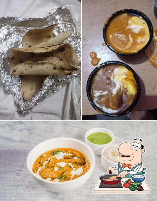 Chicken curry at Apni Rasoi