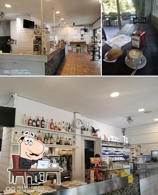Tra le diverse cose da Bar tabacchi e... si possono trovare la interni e cibo