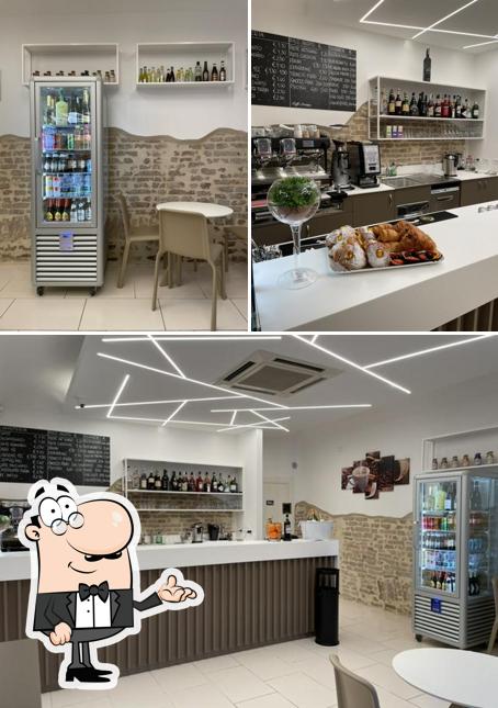 Siediti a un tavolo di IQOS PREMIUM PARTNER RUBIERA - Bar Tabaccheria Centrale