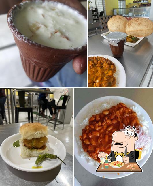 Meals at Dhanraj Ji Chole Bhature