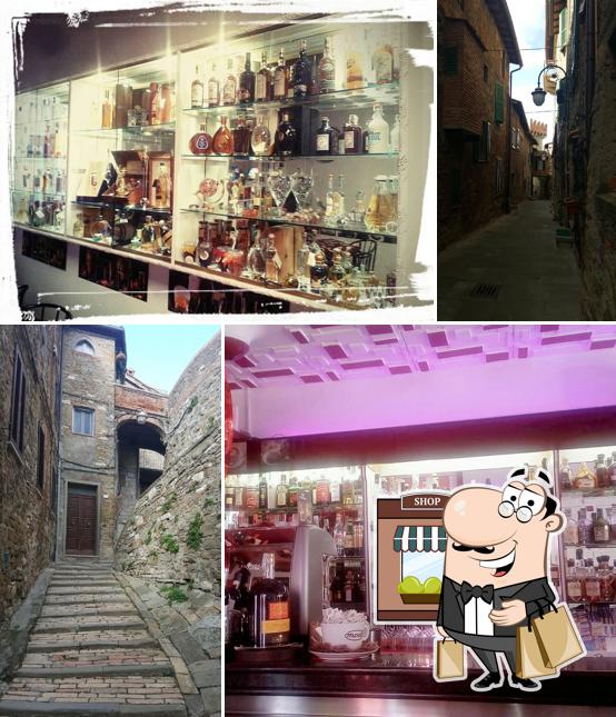 Goditi la vista dagli esterni di Bar Italia Passignano sul Trasimeno