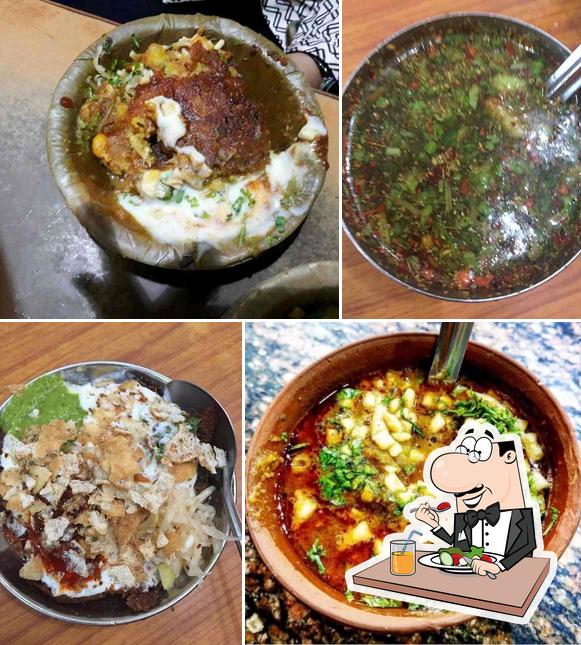 Meals at Dena Chat Bhandar