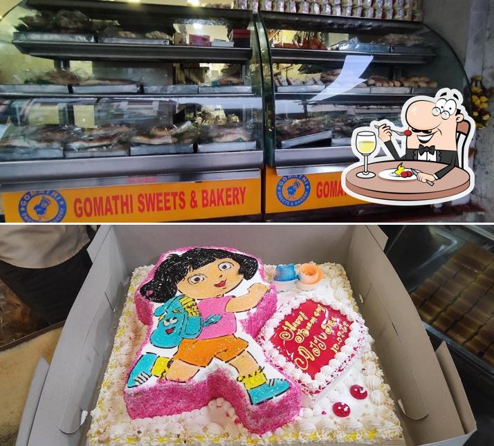 Food at Gomathi Sweets & Bakery