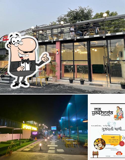 This is the photo showing interior and food at 21 The Bistro