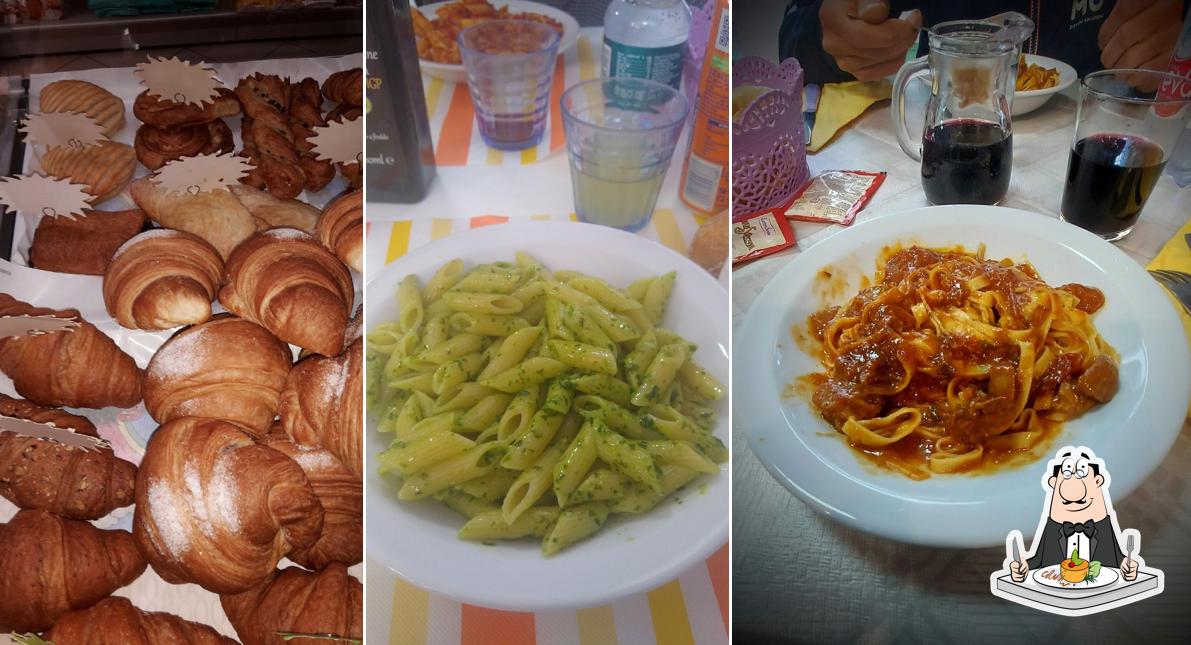 Platti al BAR LA FORNARINA VADO LIGURE VIA PIAVE 60