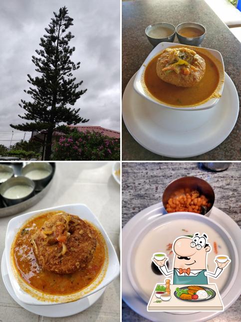 Food at Hotel Mayura, Bellur cross