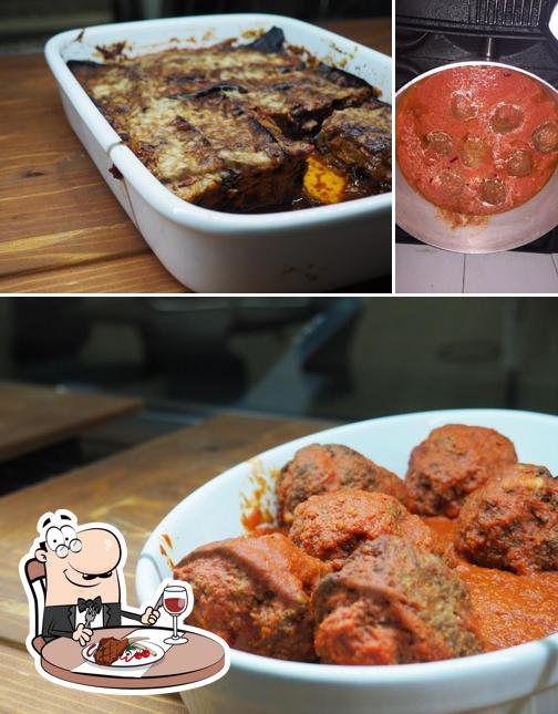 Prenditi i piatti di carne a Piadineria De Vito