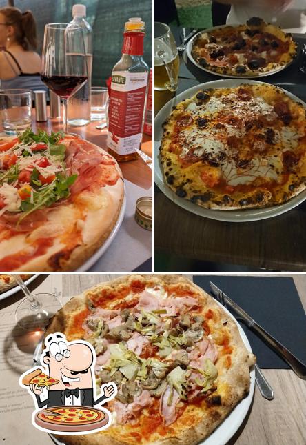 Prenditi una pizza a Trattoria Pizzeria Manzoni