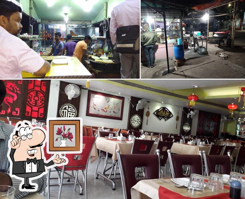 Check out how ROYAL FASTFOOD looks inside
