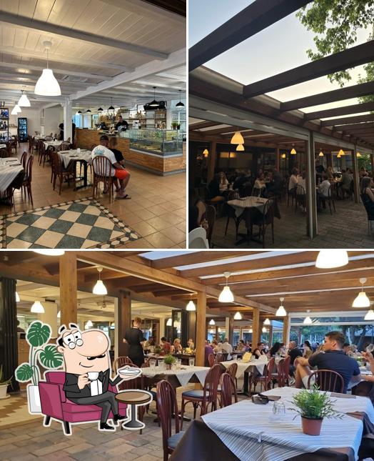 Gli interni di Moorea Restaurant & pizza Tahiti Camping village