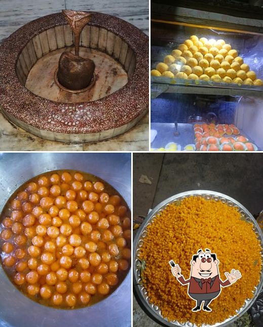 Food at Maa ratanti sweet