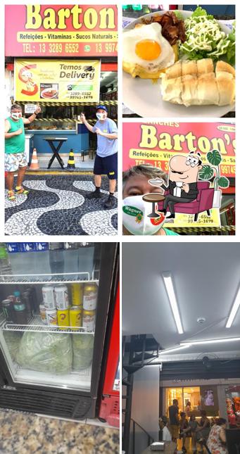 Sente em uma das mesas no Lanches Barton' s