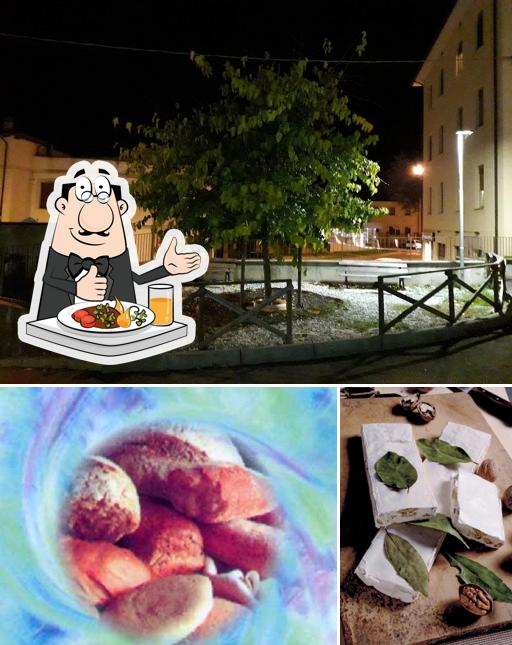 Tra le diverse cose da Panificio Pasticceria Pucci si possono trovare la cibo e esterno Tra le diverse cose da Panificio Pasticceria Pucci si possono trovare la cibo e esterno